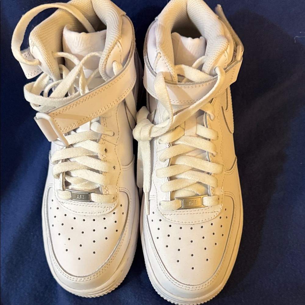Nike Kids AF1 High-Top Sneakers 6.5Y